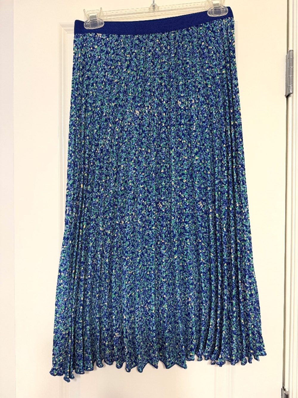 Max Studio Pleated Midi Skirt Blue Micro Floral Leaf Print